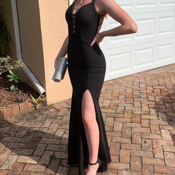 black prom dress - Picture 1 of 5